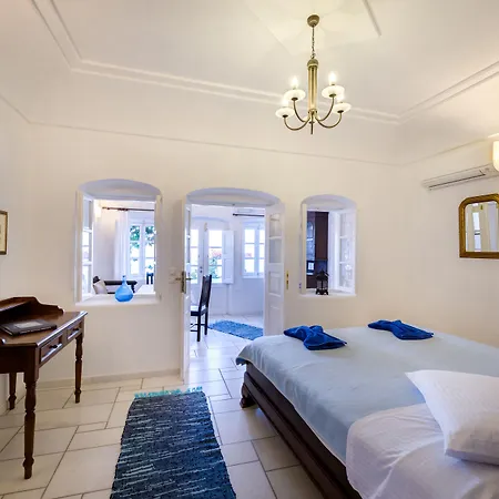 Hotel Chelidonia Traditional Oia (Santorini)