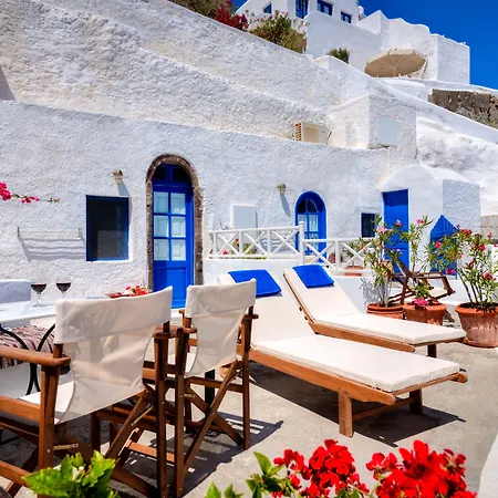 Chelidonia Traditional Hotel