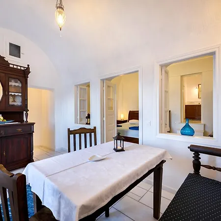 Hotel Chelidonia Traditional Oia (Santorini)