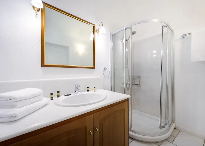 فندق Chelidonia Traditional أويا