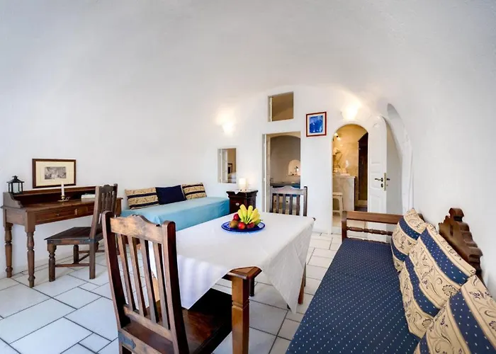 Chelidonia Traditional فندق