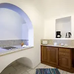 Chelidonia Traditional Hotel
