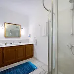 Chelidonia Traditional Hotel Oia