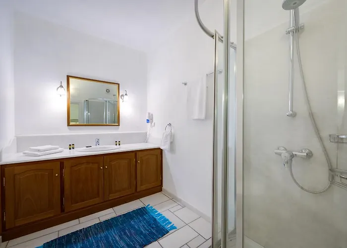 Chelidonia Traditional Hotel Oia